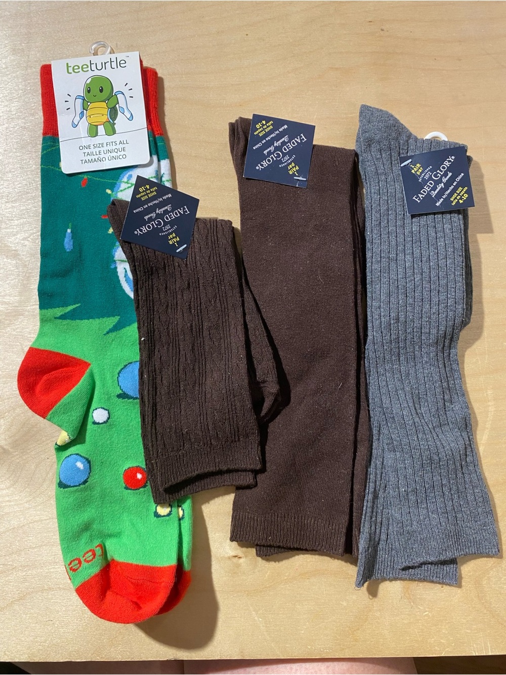 Green Novelty Socks & Assorted Faded Glory Brown/Grey Dress Socks 4-10 (CG)